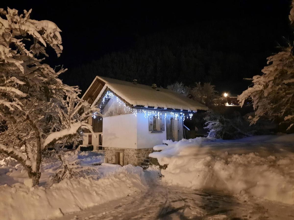 Le Petit Caboin Guest House Seytroux ภายนอก รูปภาพ